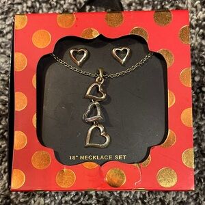 Elegant Gold Tone Heart Necklace Set
